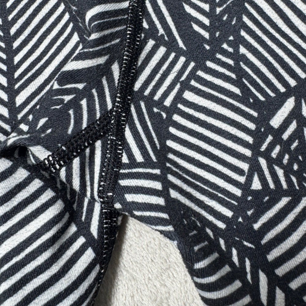 Lululemon Wunder Under Pant *Full-On Luxtreme Pretty Palm Black Angel Wing 4 - Picture 14 of 16